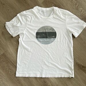 Travis Mathew men’s white shirt